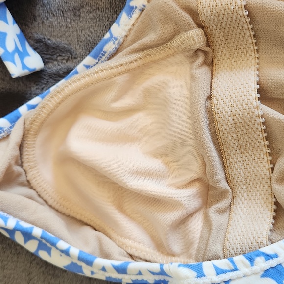 Gabar, Woman's, Sz 10, Swim suit, Light Blue & white Design, W bra insert - Picture 4 of 7